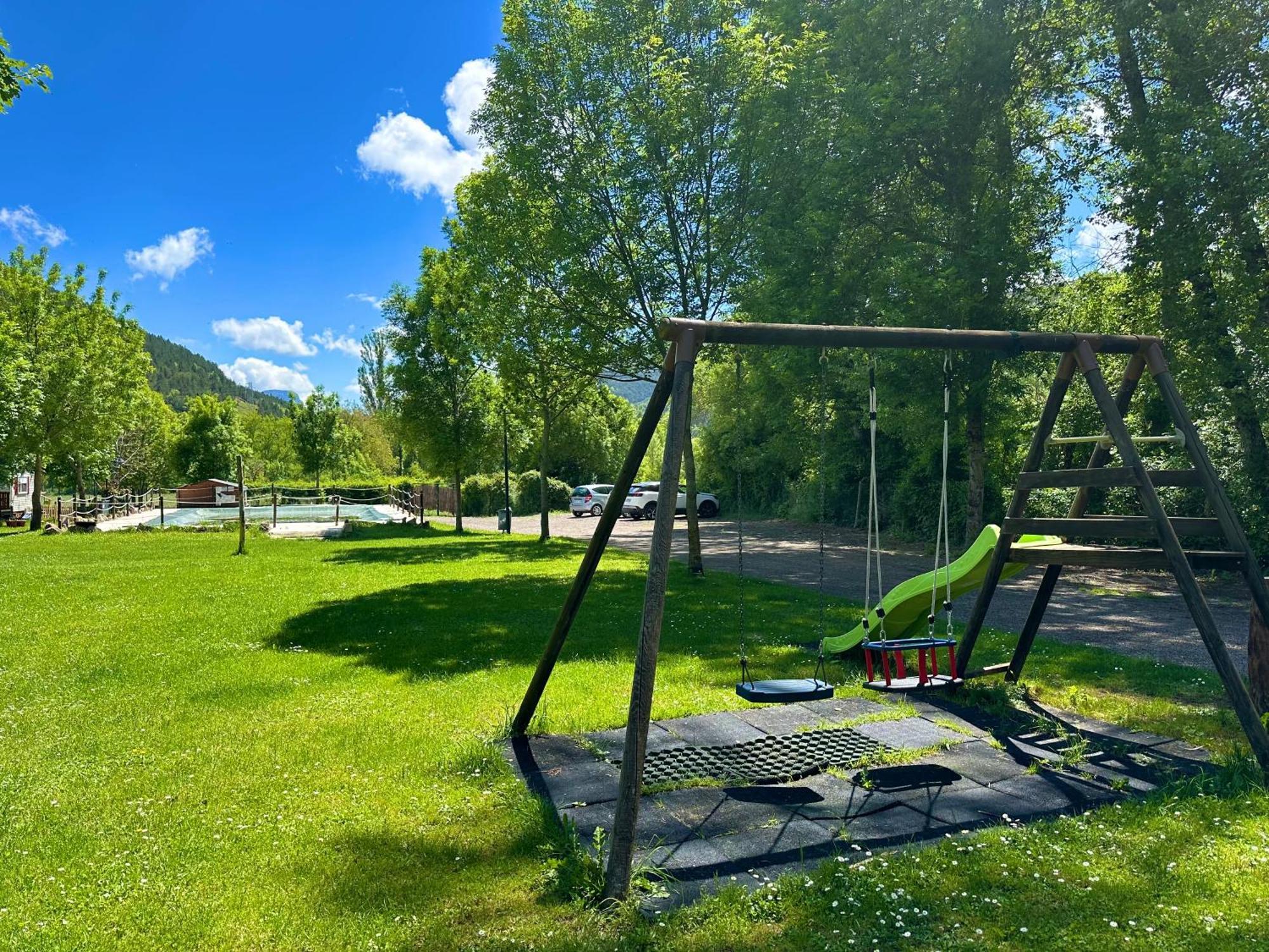 Hostel Backpacker Solopuent Castiello de Jaca Dış mekan fotoğraf